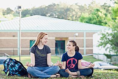 恐龙求生游戏《泰坦之路》主机版测试7＆27进行